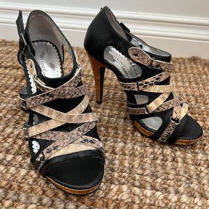 **SOLD**Roberto Vianni Heels